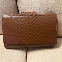 ハナエモリ　二つ折り財布の画像