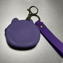 大人気キャラクター「ラブブ（Labubu）」の可愛すぎるシリコン製ミニポーチキーホルダー！の画像