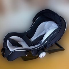 美品！西松屋！チャイルドシートの画像