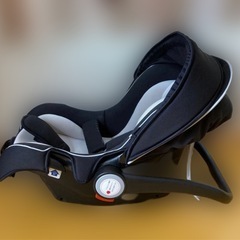 美品！西松屋！チャイルドシートの画像