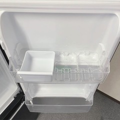 (送料無料) 2021年 極美品 150L 冷蔵庫 霜取り不用 強化ガラス製棚 大容量ドアポケット ⑤の画像