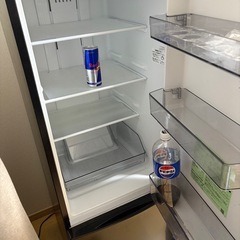 東芝　2022年製　黒　冷蔵庫の画像