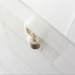 ニトリ⭐︎ベッド下収納 キャスター付き/衣装ケースの画像