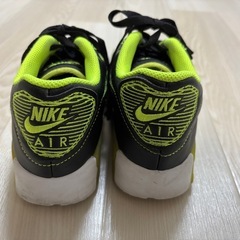 NIKE エア 23.5cm　スニーカー ブラック/ライムの画像