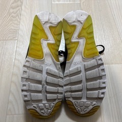 NIKE エア 23.5cm　スニーカー ブラック/ライムの画像