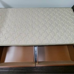 収納付きシングルベッドの画像