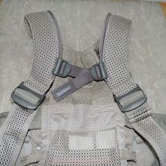 ベビー・子供用品買取販売キッズモール湘南/ベビービョルン　ベビーキャリア　ONE AIR/０～３歳/２０２３年購入/洗濯済の画像