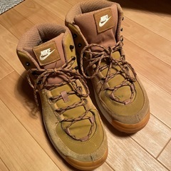 NIKE シティ　クラシック　ブーツ　スニーカーの画像