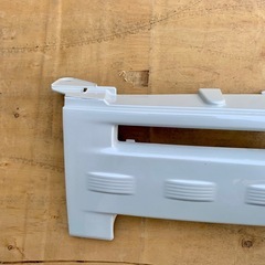 ダイハツ ムーヴコンテ フロントグリル ラジエーターグリルの画像