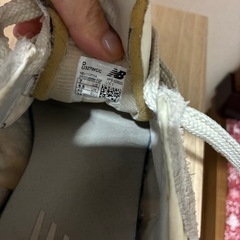 ニューバランス  327 スニーカーの画像