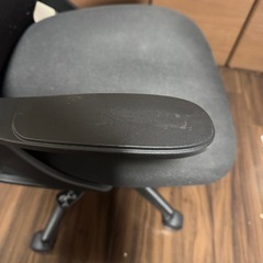 ロッキング•アームレスト跳ね上げ機能付き椅子(直接引き取りできる方のみ)の画像