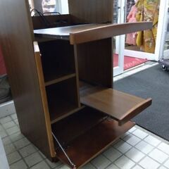 定価3万円以上　展示引き上げ品　レンジ台　キッチンラック　電子レンジ　オーブンレンジ　オーブントースター　炊飯器　電気ポット　食器棚の画像