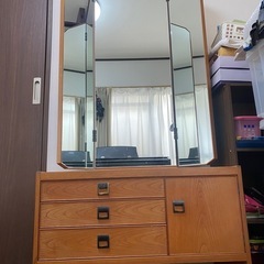 •	「三面鏡ドレッサー／収納たっぷり／受取限定」 	の画像