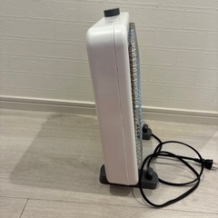 アイリスオーヤマ 電気ストーブ EHT-800W 2023年製の画像