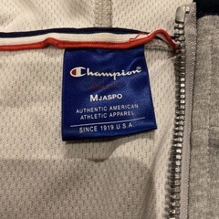 Champion チャンピオン　フルジップパーカー グレーの画像