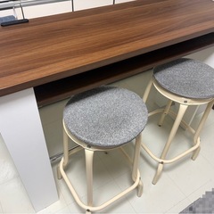 カウンター机といすせっと椅子セットの画像