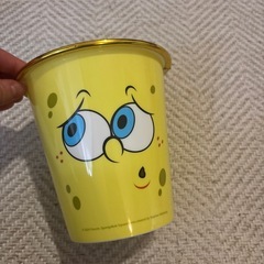 スポンジボブ　小さいゴミ箱の画像