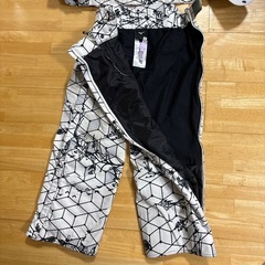 ミズノスキーウエア子供用130cmサイズの画像