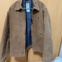 カーハートデトロイトジャケットの画像