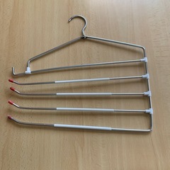 洋服ハンガー20本他
の画像