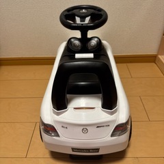 メルセデスベンツSLS AMGホワイトの画像