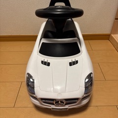 メルセデスベンツSLS AMGホワイトの画像