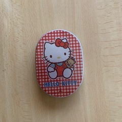 調理用ボール4個とキティちゃん弁当箱の画像