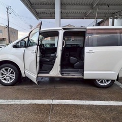 走行10万キロ台☆フリップダウンモニター付き 8人乗り☆月々1.3万円〜分割払い可❗️車検2年付き！大人気☆三菱 デリカD:5☆HDDナビ付き☆DVD見れます☆便利なバックカメラ付き☆ETC付き☆電動スライドドア☆純正アルミ☆ドライブレコーダー付きのフル装備☆事故修復歴無し☆車内広々三列シート‼️の画像