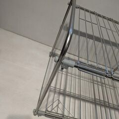【配送出来ます】ニトリ シンク下ワイヤーラック 40~75cm（近くなら配送も可能です。宅配もお問合せ下さい）の画像