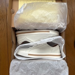 新品　クラークスUn Maui Lace　23.5cmの画像