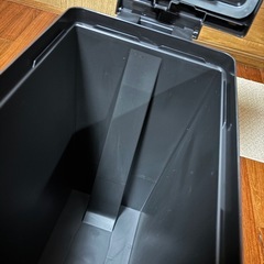 ゴミ箱　30L 足踏みダストボックス 綺麗です。の画像