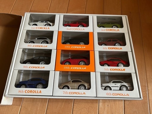 カローラの40周年ノベルティミニカー12台セット