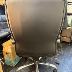 社長椅子、ゲーミングチェア、リクライニングチェアの画像