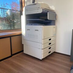 業務用コピー機 　複合機　東芝e-studio 2555cの画像