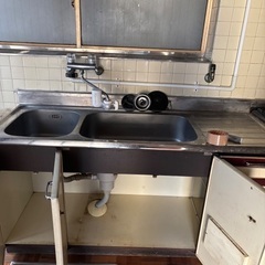 水回り設備(都市ガスコンロ、換気扇、洗面台、トイレ、流し台上下の画像