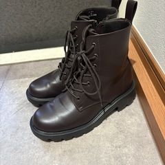 レースアップブーツの画像
