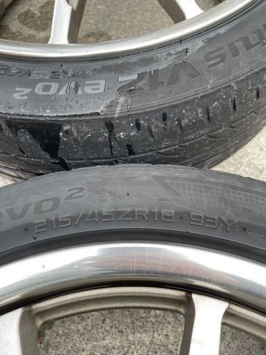 夏用タイヤ（215 45ZR 18）