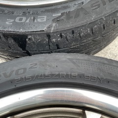 夏用タイヤ（215 45ZR 18）の画像