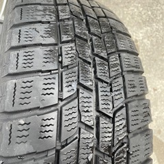 冬用タイヤ（205 55R 16）の画像