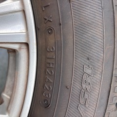 スタッドレスタイヤ　　185/65/15  ４本の画像