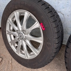 スタッドレスタイヤ　　185/65/15  ４本の画像
