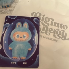 正規品新品未使用美品ラブブの画像