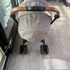 コンビ　ベビーカー　の画像