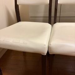 ダイニングチェア4脚の画像