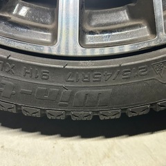 17インチトヨタプリウス着用スタンドレスタイヤとホイール4本セットの画像