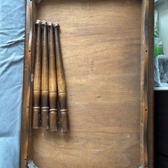 キツツキマーク 飛騨産業　レトロでアンティークなテーブルの画像