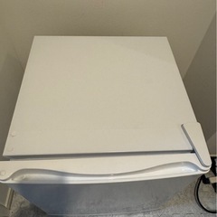 simplus 1ドア冷蔵庫 47L 自動霜取り機能付 左右開き SP-47LD 一人暮らし 小型 コンパクト シンプラス 大容量 温度調整可 両開き 仕切り棚 製氷 サブ冷蔵庫 新生活 (1ドア/47L, ホワイト)の画像