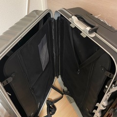 スーツケースの画像