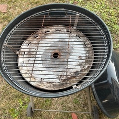 BBQグリル、薪、着火剤、炭、炭入れ陶器セットでの画像