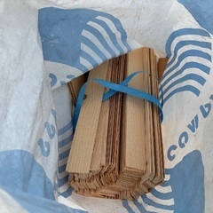 BBQグリル、薪、着火剤、炭、炭入れ陶器セットでの画像